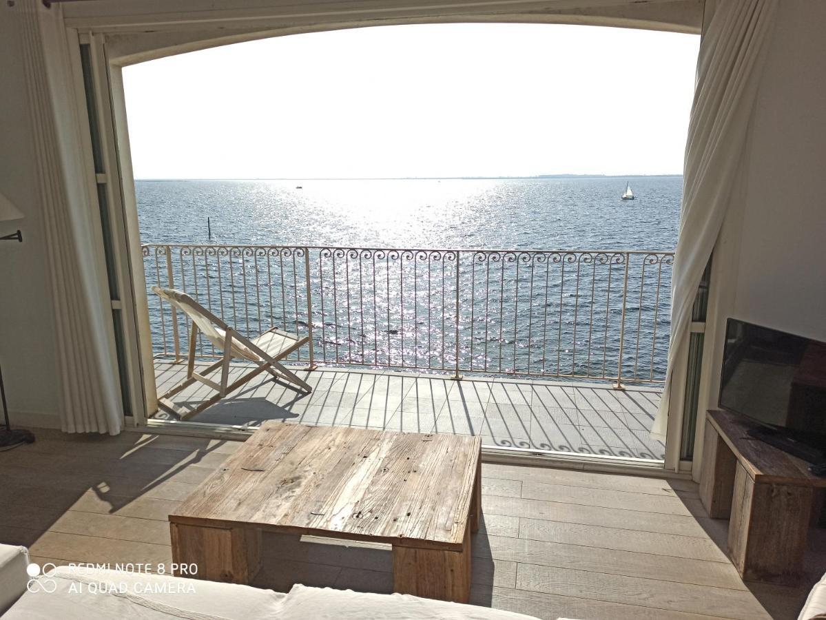 Appartement Port rive gauche Oyat à Marseillan  Extérieur photo